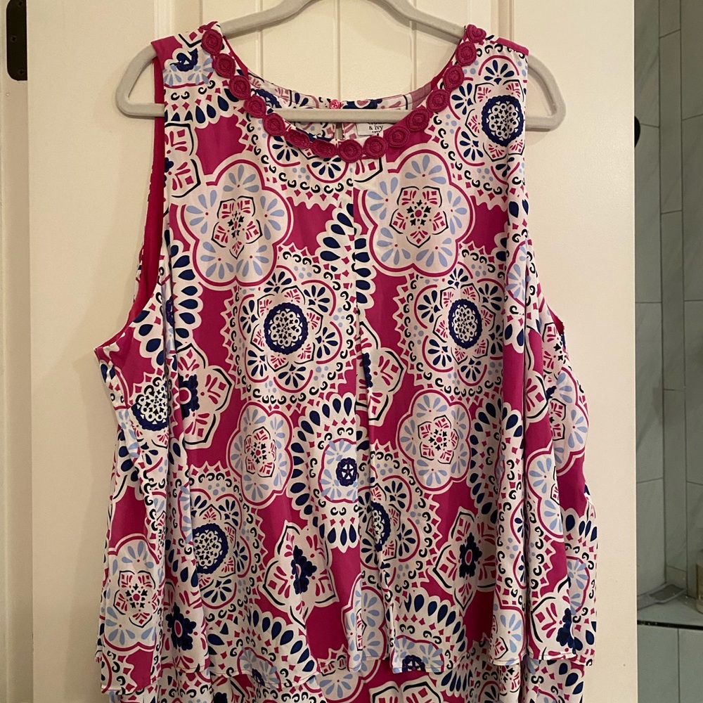 Crown and Ivy Printed Top
